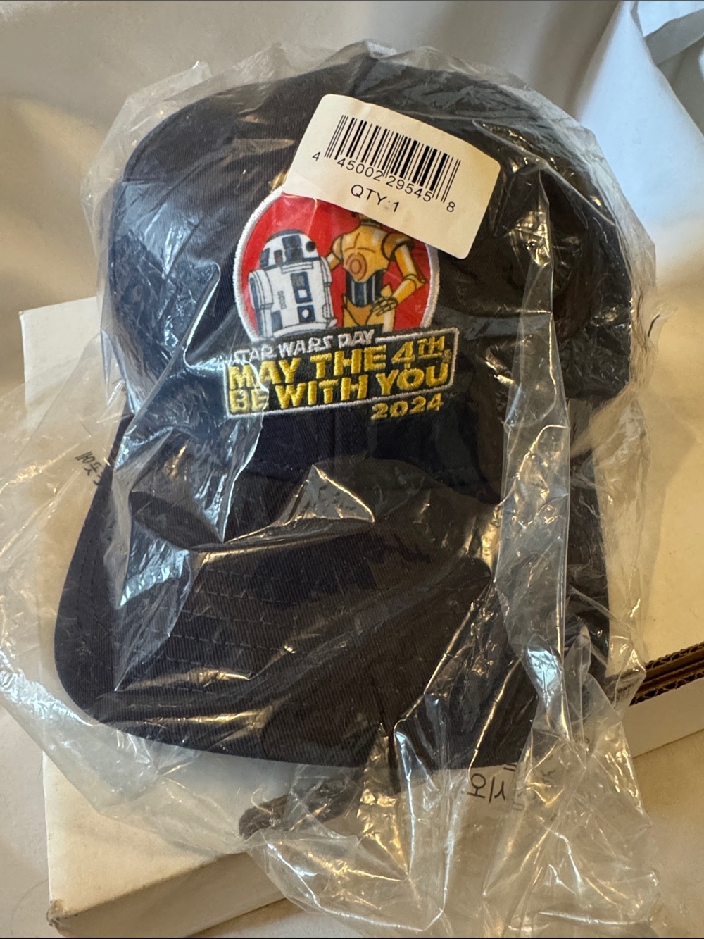 Star Wars Black Baseball Cap “May the 4th be with You”
